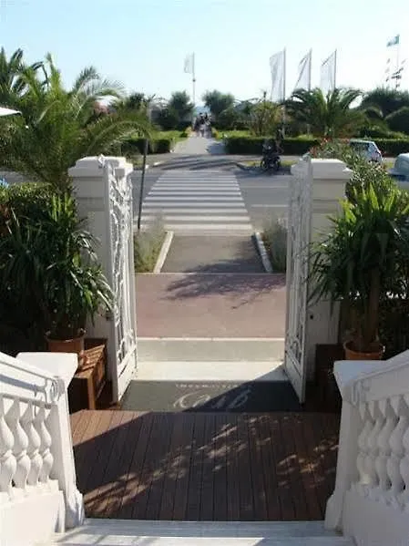Villa Grey Forte dei Marmi Hotel